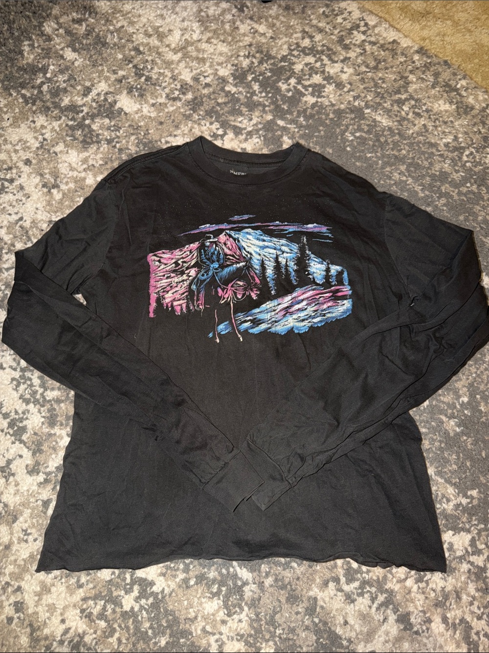 Black Long-Sleeve Graphic Tee with Mountain Rider Print